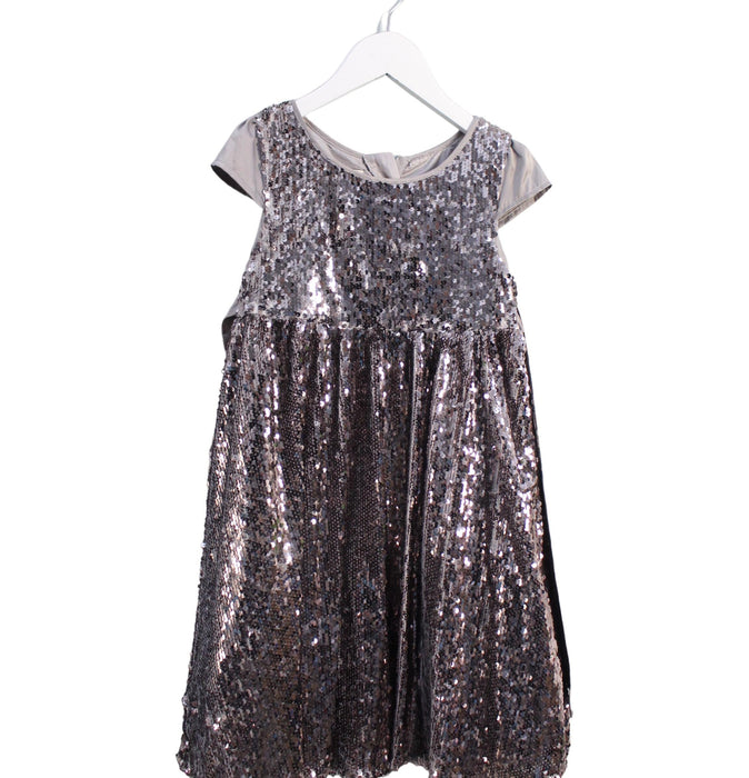 A Grey Short Sleeve Dresses from Monsoon in size 6T for girl. (Front View)