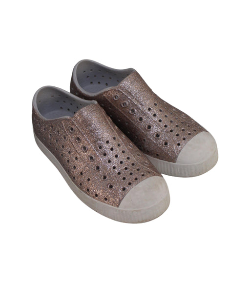 A Pink Aqua Shoes from Native Shoes in size 7Y for girl. (Front View)