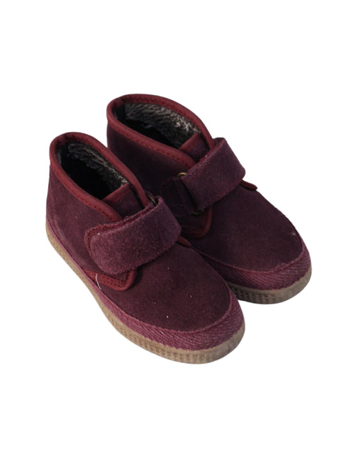 A Burgundy Casual Boots from Cienta in size 3T for girl. (Front View)