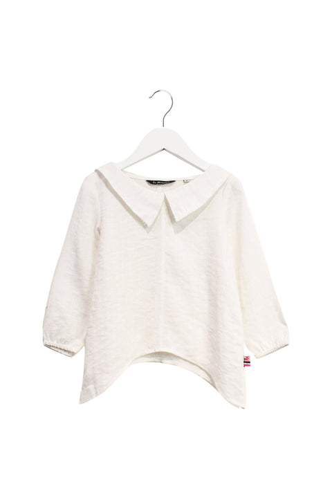 A White Long Sleeve Tops from La Miniatura in size 2T for girl. (Front View)