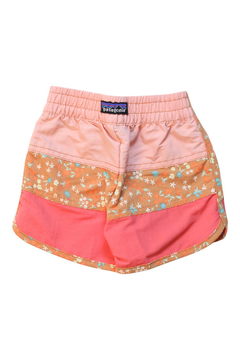 A Multicolour Shorts from Patagonia in size 6-12M for girl. (Back View)