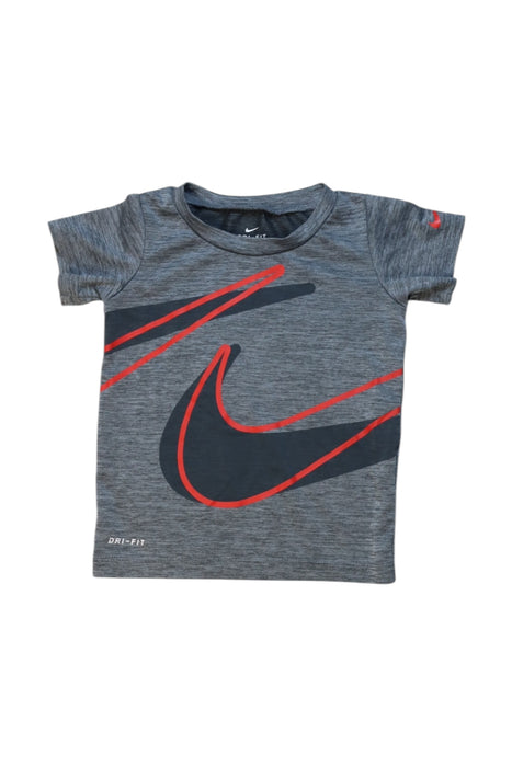 A Grey Short Sleeve T Shirts from Nike in size 18-24M for boy. (Front View)