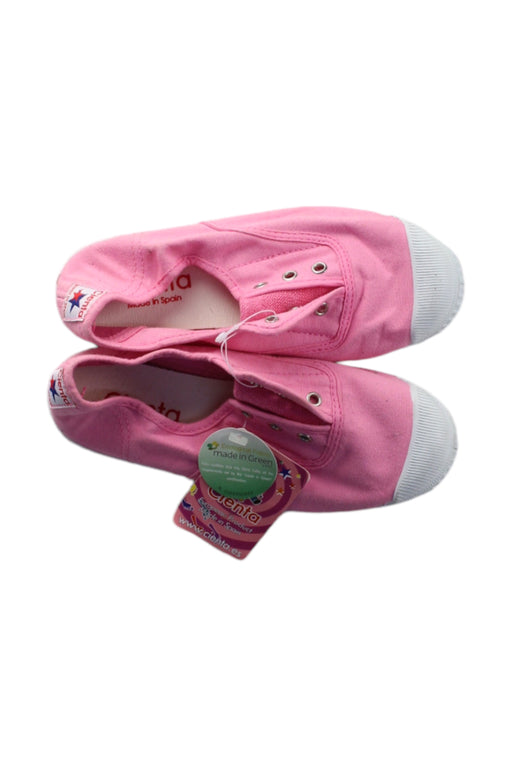 A Pink Sneakers from Cienta in size 7Y for neutral. (Front View)