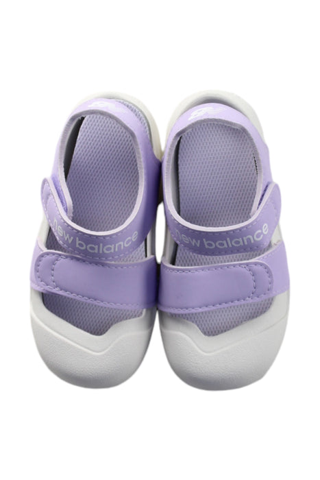 A Purple-White Sandals from New Balance in size 3T for neutral. (Back View)