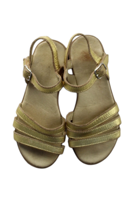 A Gold Sandals from La Coqueta in size 5T for girl. (Back View)