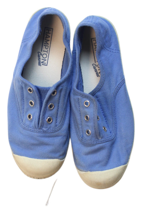 A Blue Sneakers from Hampton Canvas in size 7Y for boy. (Back View)