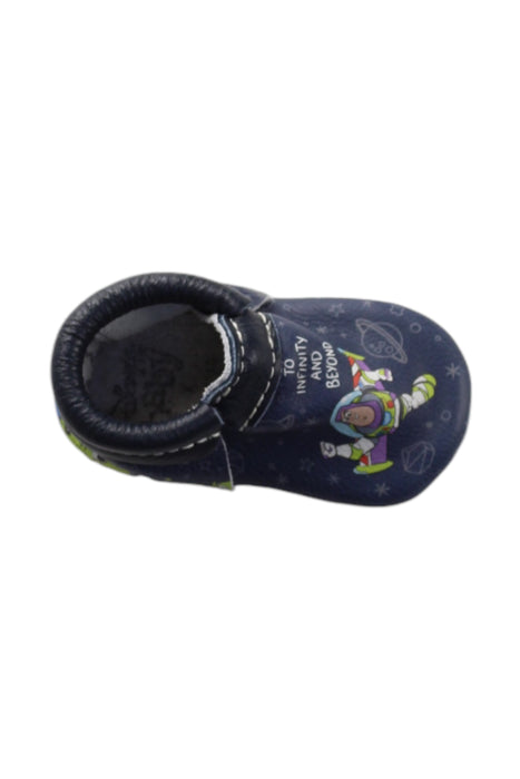 A Navy Booties from Freshly Picked in size 12-18M for neutral. (Front View)