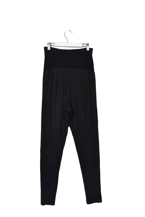 A Black Leggings from Gennie's in size S for maternity. (Back View)