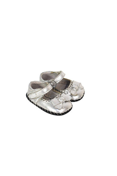 A Silver Flats from pediped in size  for girl. (Front View)