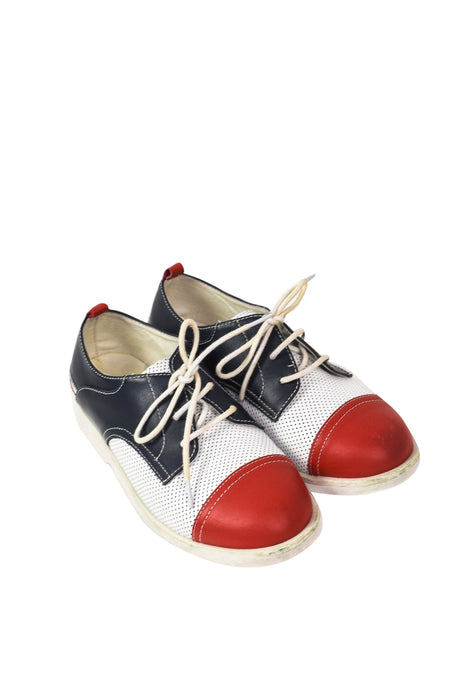 A Blue Sneakers from Nicholas & Bears in size 6T for boy. (Front View)