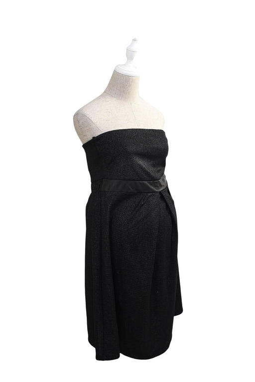 A Black Sleeveless Dresses from Maternal America in size L for maternity. (Front View)