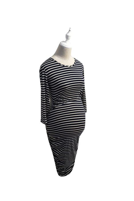 A Navy Long Sleeve Dresses from Ingrid & Isabel in size S for maternity. (Front View)