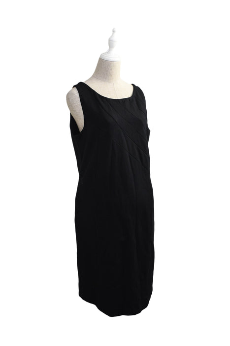 A Black Sleeveless Dresses from Rosie Pope in size M for maternity. (Front View)