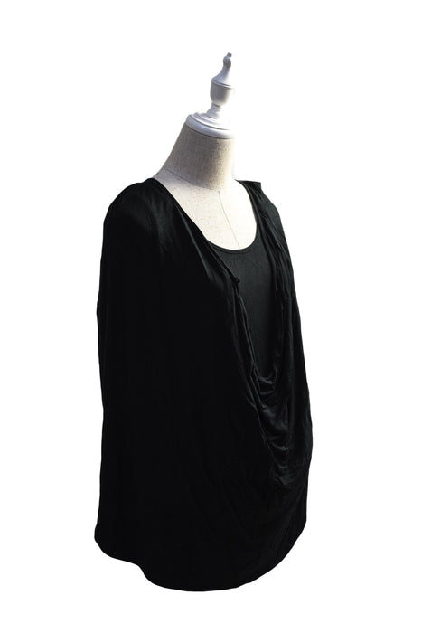 A Black Sleeveless Tops from Mothers en Vogue in size M for maternity. (Front View)