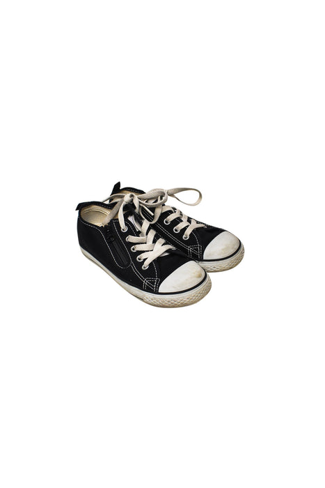 A Black Sneakers from Converse in size 6T for neutral. (Front View)
