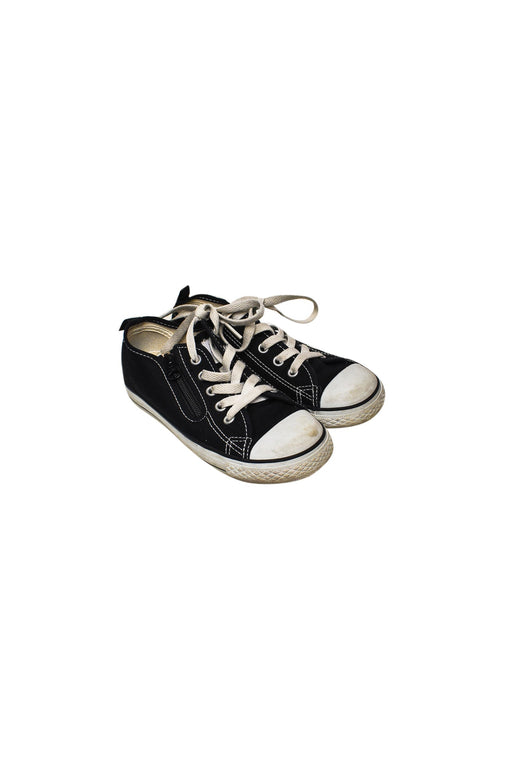 A Black Sneakers from Converse in size 6T for neutral. (Front View)