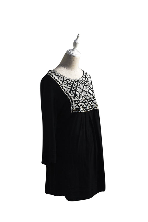 A Black Long Sleeve Tops from Imanimo in size M for maternity. (Front View)