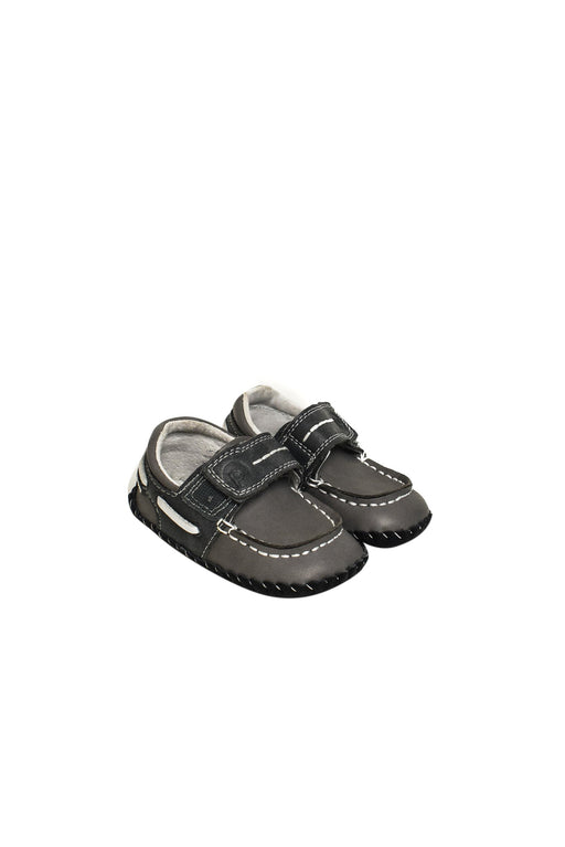 A Grey Flats from pediped in size 18-24M for girl. (Front View)