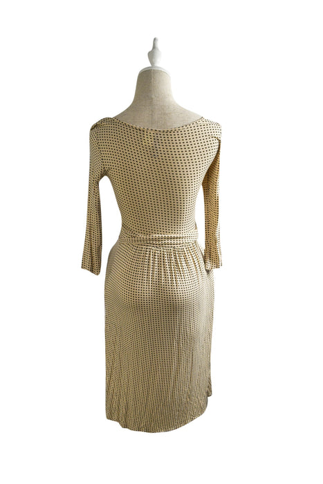 A Beige Long Sleeve Dresses from Mothers en Vogue in size XS for maternity. (Back View)