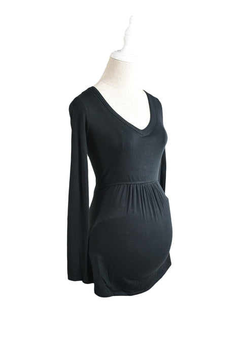 A Black Long Sleeve Tops from Mothers en Vogue in size XS for maternity. (Front View)