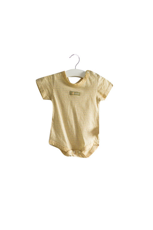 A Beige Short Sleeve Bodysuits from Natures Purest in size 3-6M for boy. (Front View)