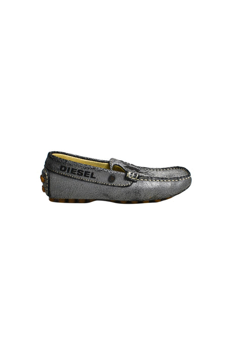 A Grey Loafers & Moccasins from Diesel in size 6T for boy. (Back View)