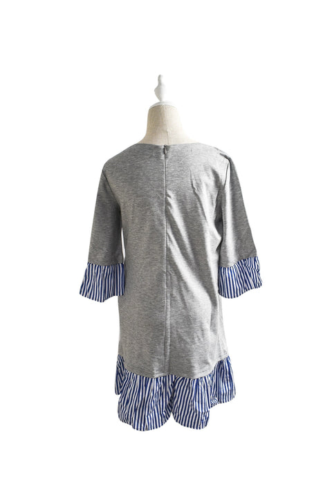 A Grey Long Sleeve Dresses from Dear in size M for maternity. (Back View)