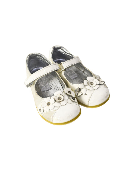 A Silver Flats from Step2wo in size 3T for girl. (Front View)