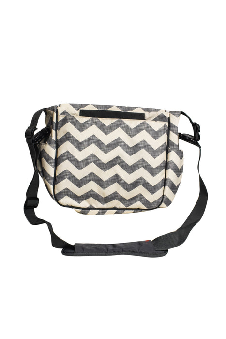A Ivory Diaper Bags from Skip Hop in size O/S for neutral. (Back View)