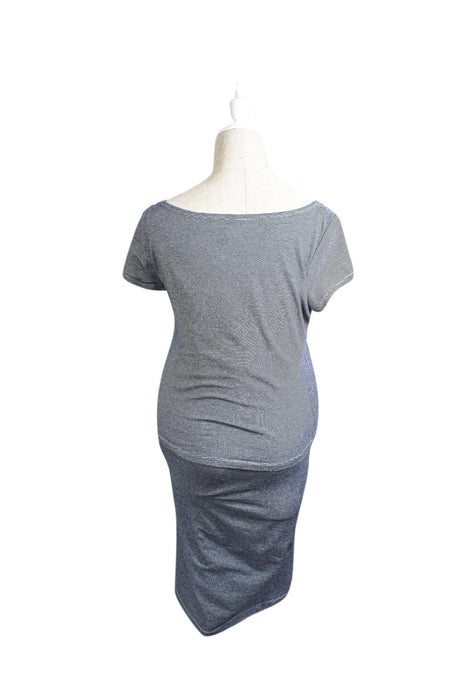 A  Short Sleeve Dresses from Floressa in size S for maternity. (Back View)