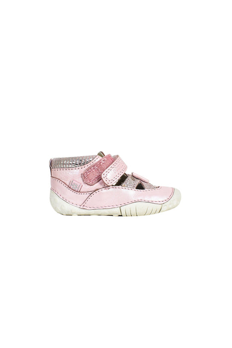A Pink Sneakers from Start-Rite in size 3-6M for girl. (Back View)