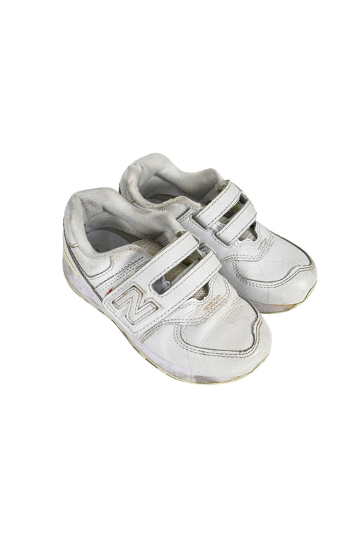 A White Sneakers from New Balance in size 5T for neutral. (Front View)