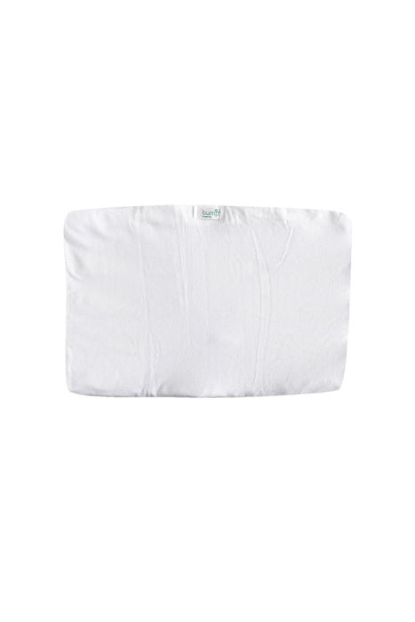 A White Blankets from Bump Maternity in size O/S for neutral. (Front View)