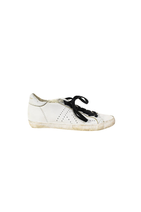 A White Sneakers from Kurt Geiger in size 6T for boy. (Back View)