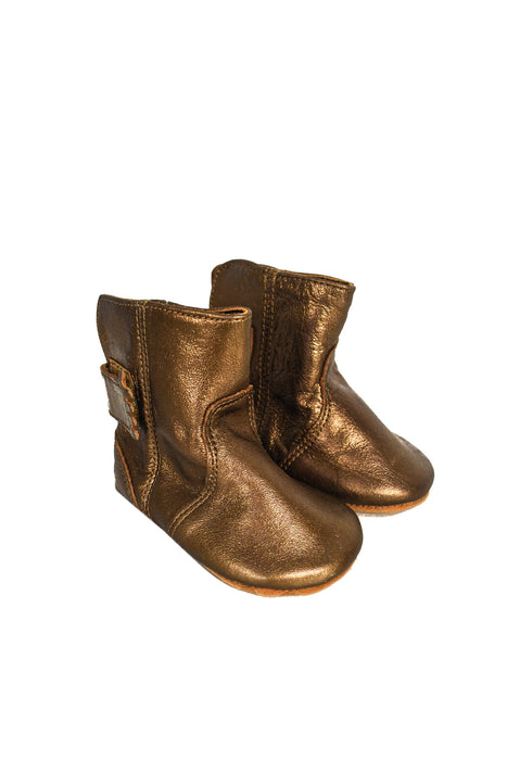A Brown Boots & Booties from Easy Peasy in size 0-3M for neutral. (Front View)