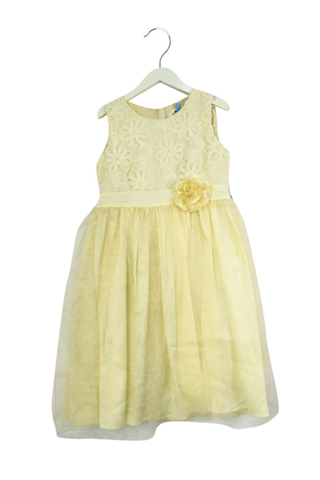 A Ivory Sleeveless Dresses from Chickeeduck in size 11Y for girl. (Front View)