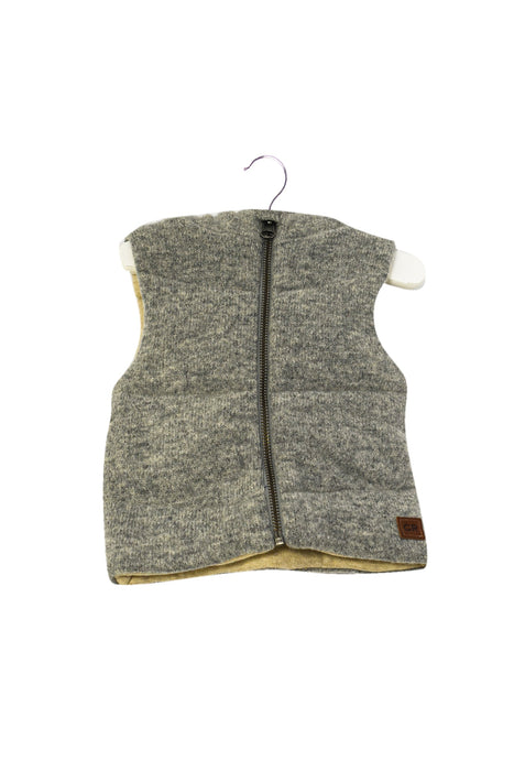 A Grey Vests from Country Road in size 3-6M for neutral. (Front View)