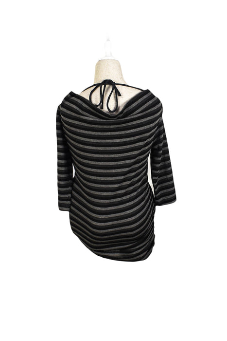 A Black Long Sleeve Tops from Japanese Weekend in size S for maternity. (Back View)