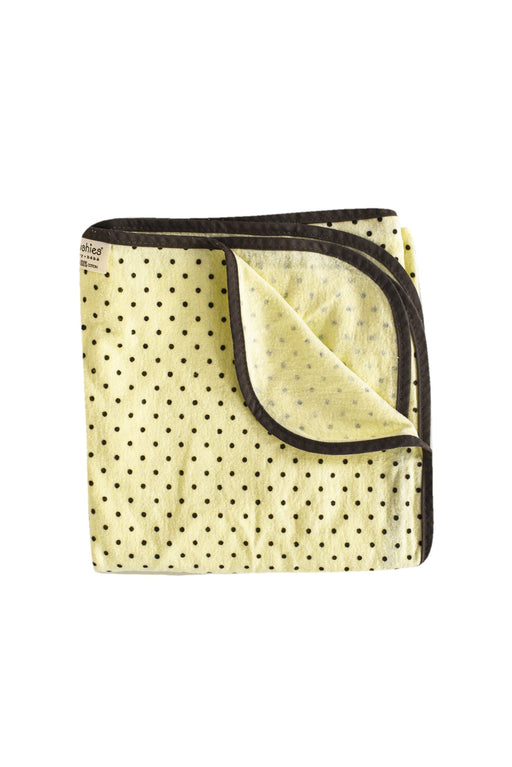 A Ivory Blankets from Kushies in size O/S for neutral. (Front View)