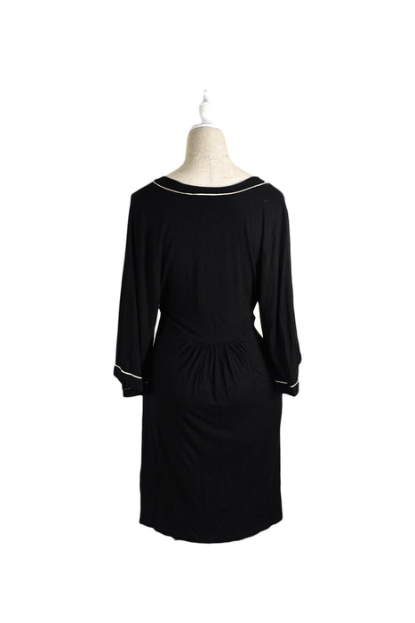 A Black Short Sleeve Dresses from Mayarya in size S for maternity. (Back View)