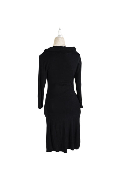 A Black Long Sleeve Dresses from I M Maternity in size S for maternity. (Back View)