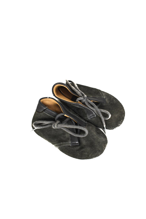 A Grey Boots & Booties from Dior in size 12-18M for neutral. (Front View)