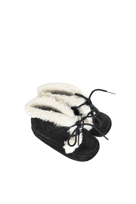 A Grey Boots & Booties from Jacadi in size 12-18M for neutral. (Front View)