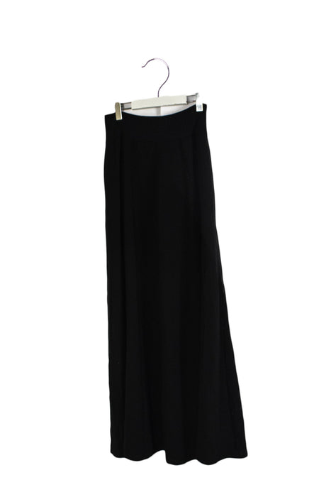 A Black Long Skirts from Agnes b. in size  for maternity. (Front View)