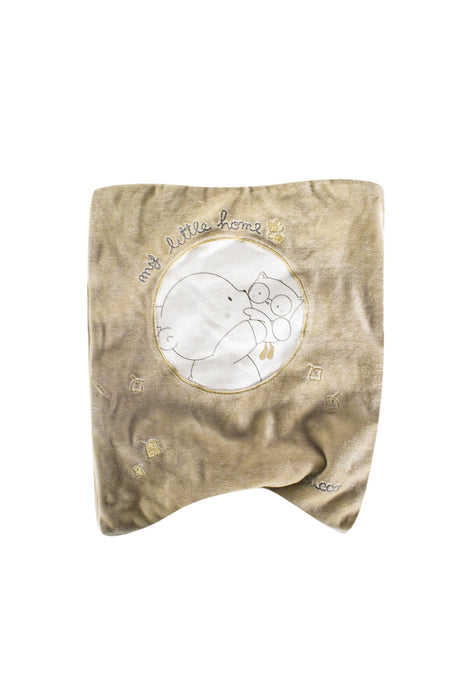 A White Hats Beanies & Caps from Chicco in size 0-3M for boy. (Back View)