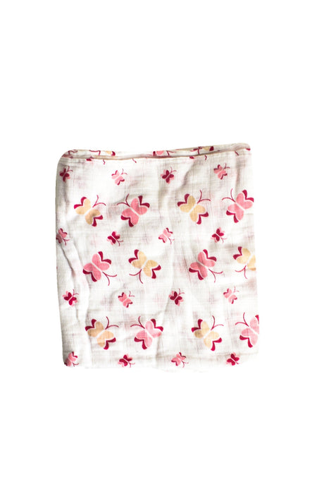 A White Swaddles from Aden & Anais in size O/S for girl. (Front View)