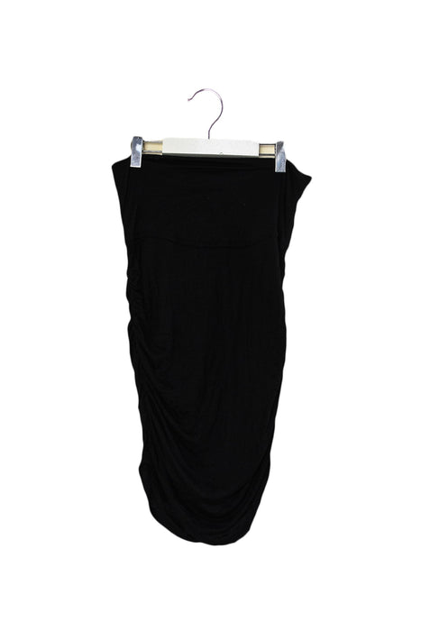 A Black Sleeveless Tops from Soon in size XS for maternity. (Front View)