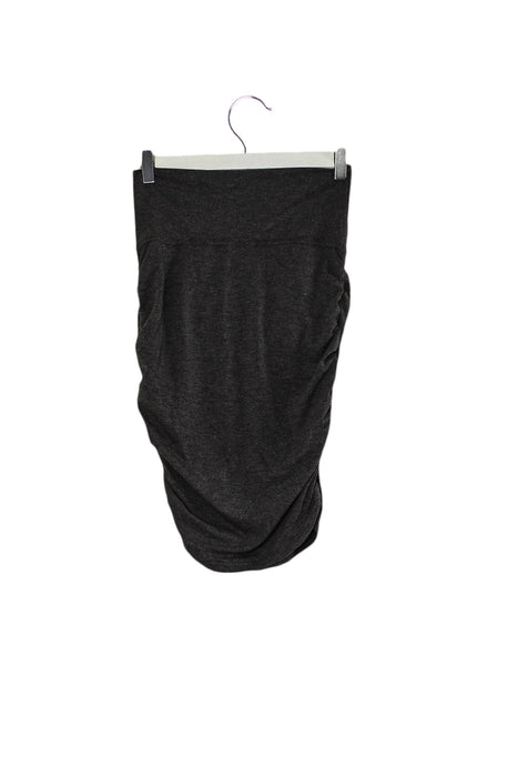 A Grey Sleeveless Tops from Soon in size XS for maternity. (Back View)