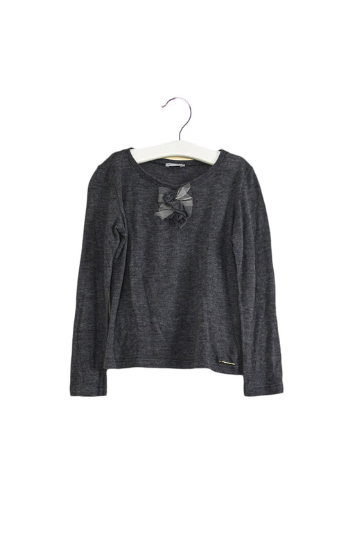 A Grey Long Sleeve Tops from Simonetta in size 6T for girl. (Front View)