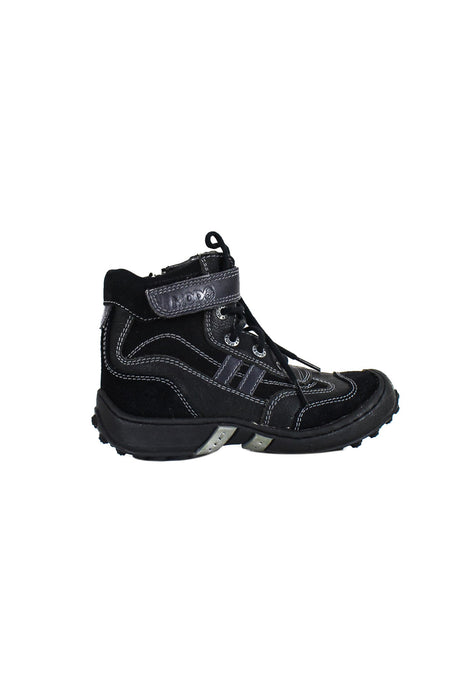 A Black Boots & Booties from Mod8 in size 5T for boy. (Back View)